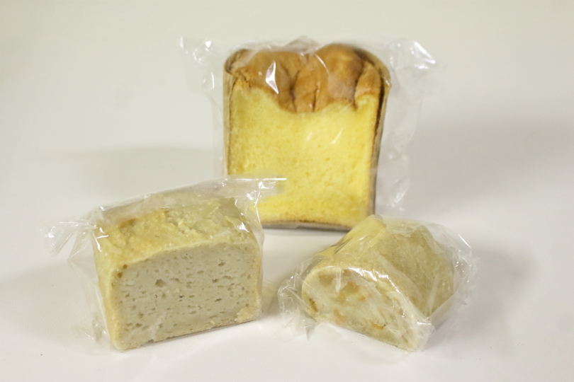 アデリースタジオのグルテンフリー玄米パンとシフォンケーキ